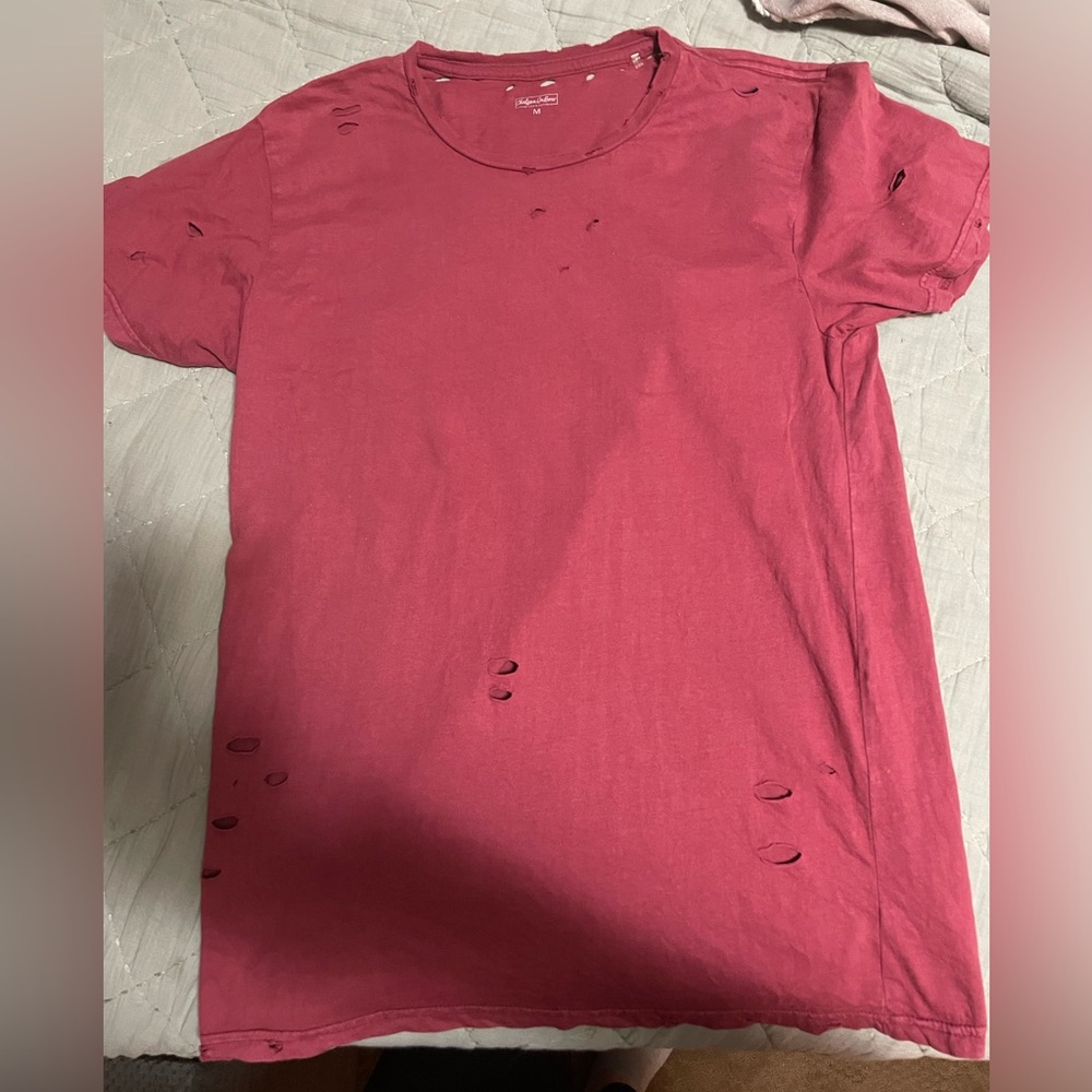 Lily and Lottie Chelsey deboer distressed tee size m